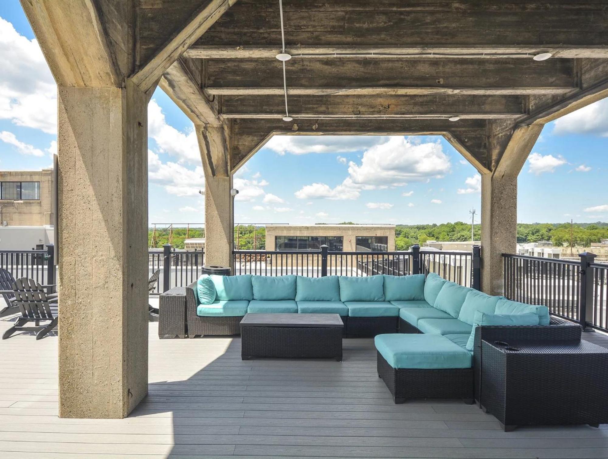 Large Studios, 1Br, Free Parking, Gym, Game Room Apartment