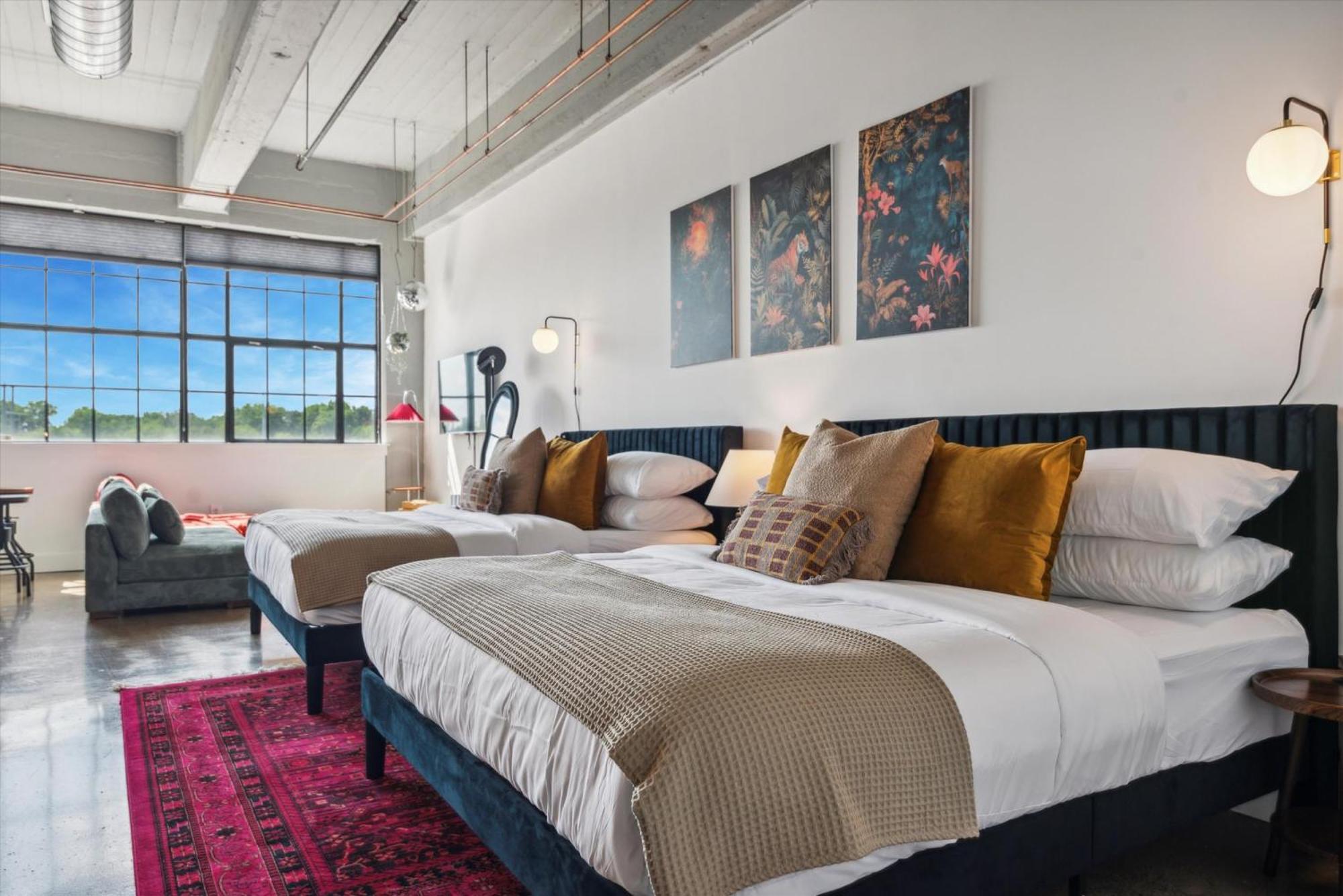 Large Studios, 1Br, Free Parking, Gym, Game Room *